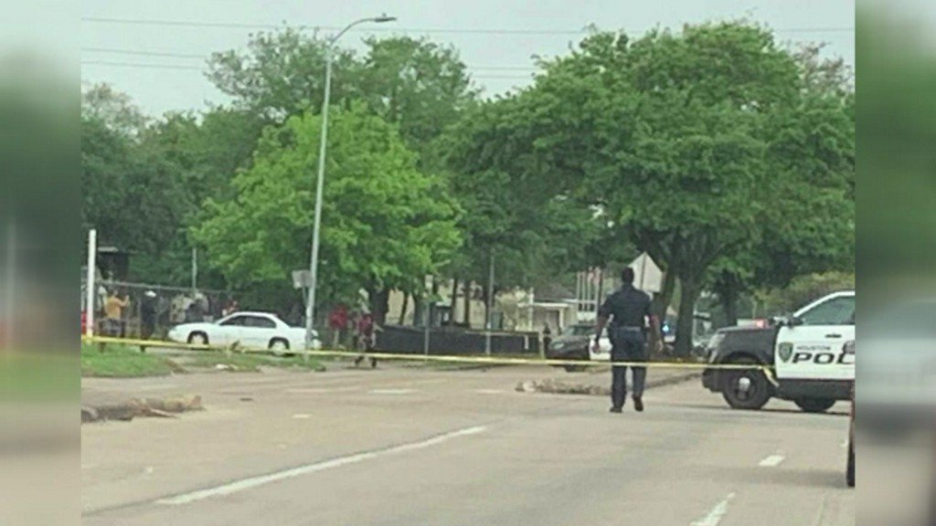 1 person injured during officer-involved shooting in SE Houston    