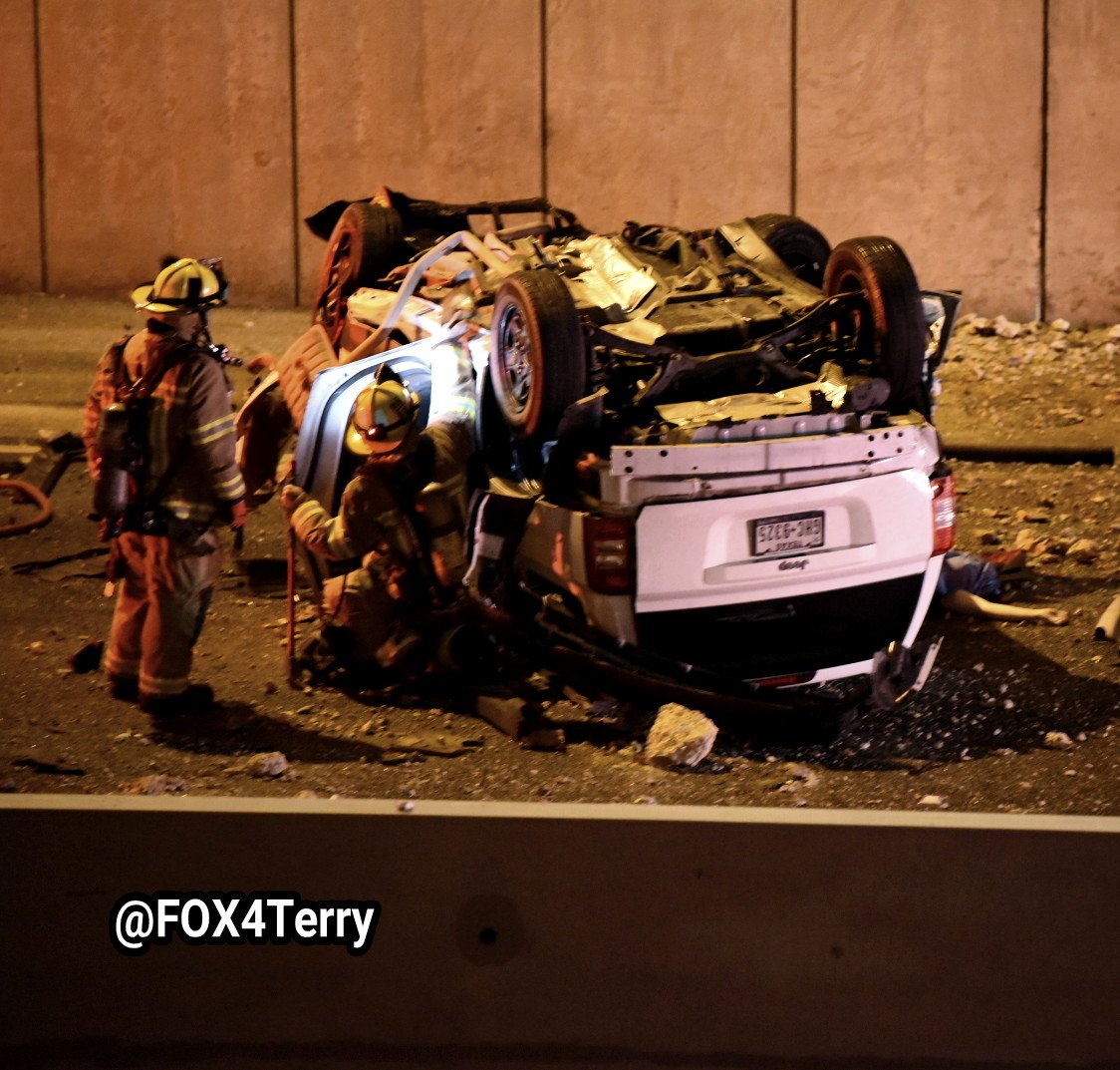 A deadly crash has closed SB Dallas Tollway at W Northwest Hwy. A Jeep crashed through a wall then fell from NW Hwy onto the Tollway