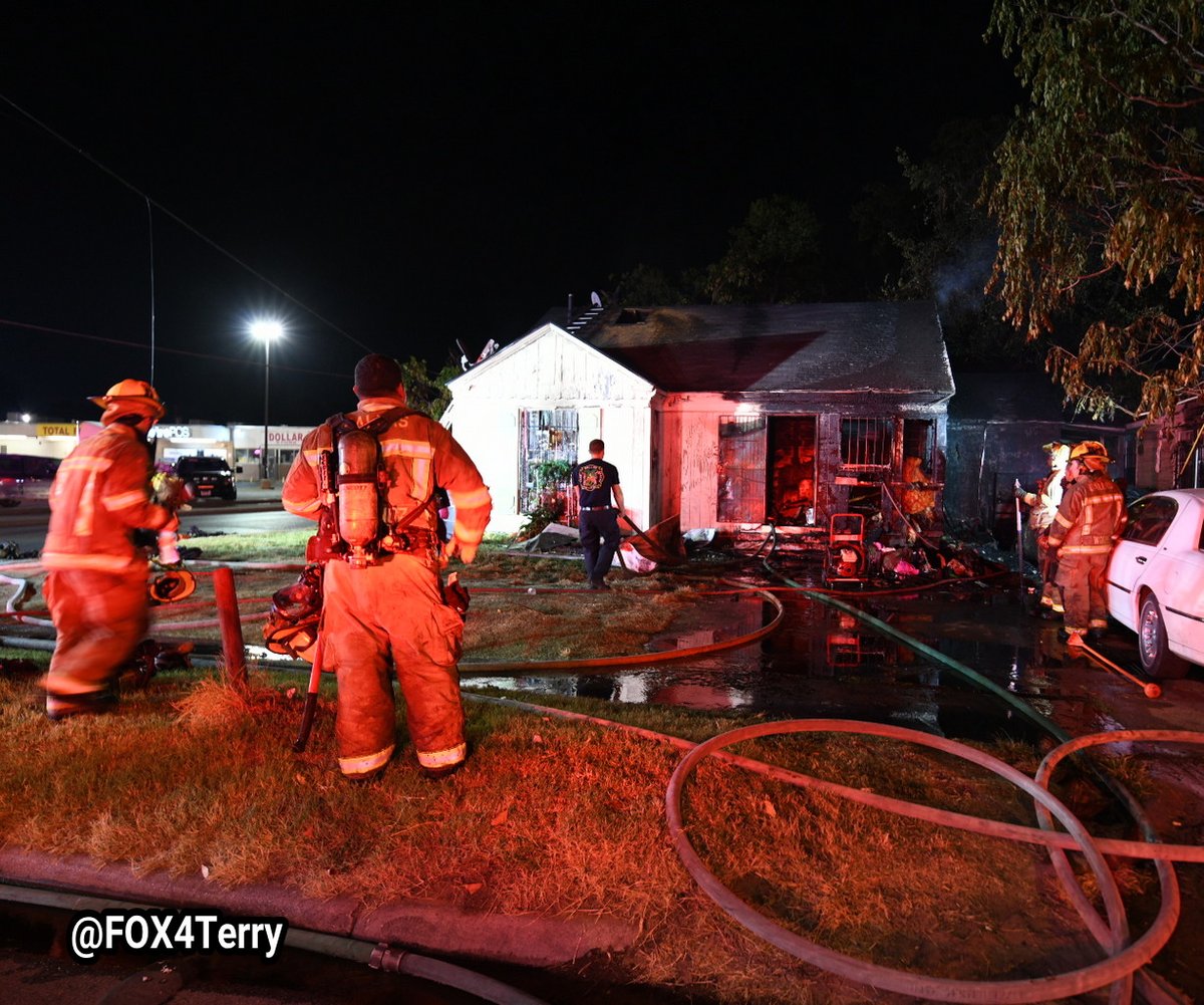 DallasFireRes_q on scene of a deadly house fire in South Dallas.