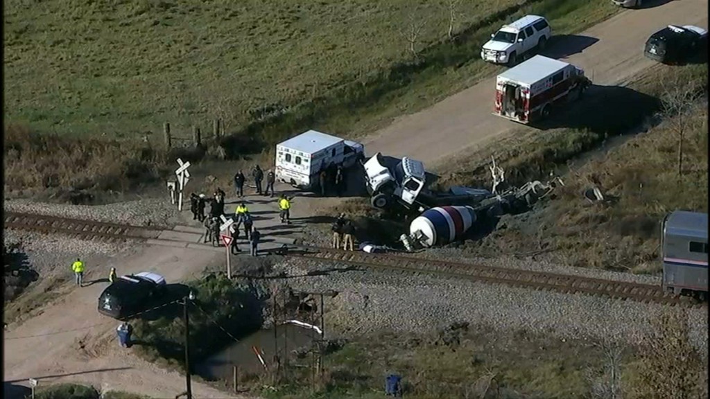 2 injured after Amtrak train carrying 90 people crashes into cement truck