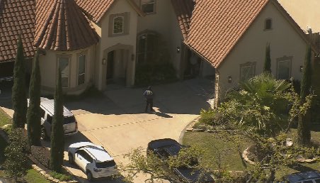 Federal agents leave HISD HQ. Meanwhile, here's an aerial pic of HISD CFO Brian Busby's NW Houston home, where the feds have also been this morning. 