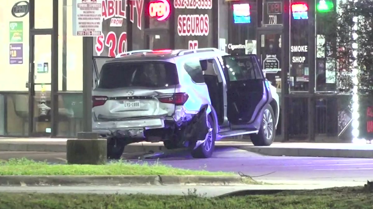 Harris County sheriff's deputies are investigating a vehicle crash they said left one man dead and another man injured in southwest Harris County Monday morning.