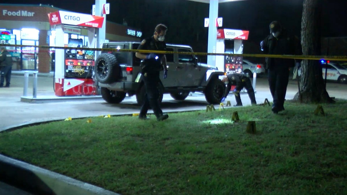 A 20-year-old man fatally shot during meeting between 2 groups outside food mart in NW Harris County  