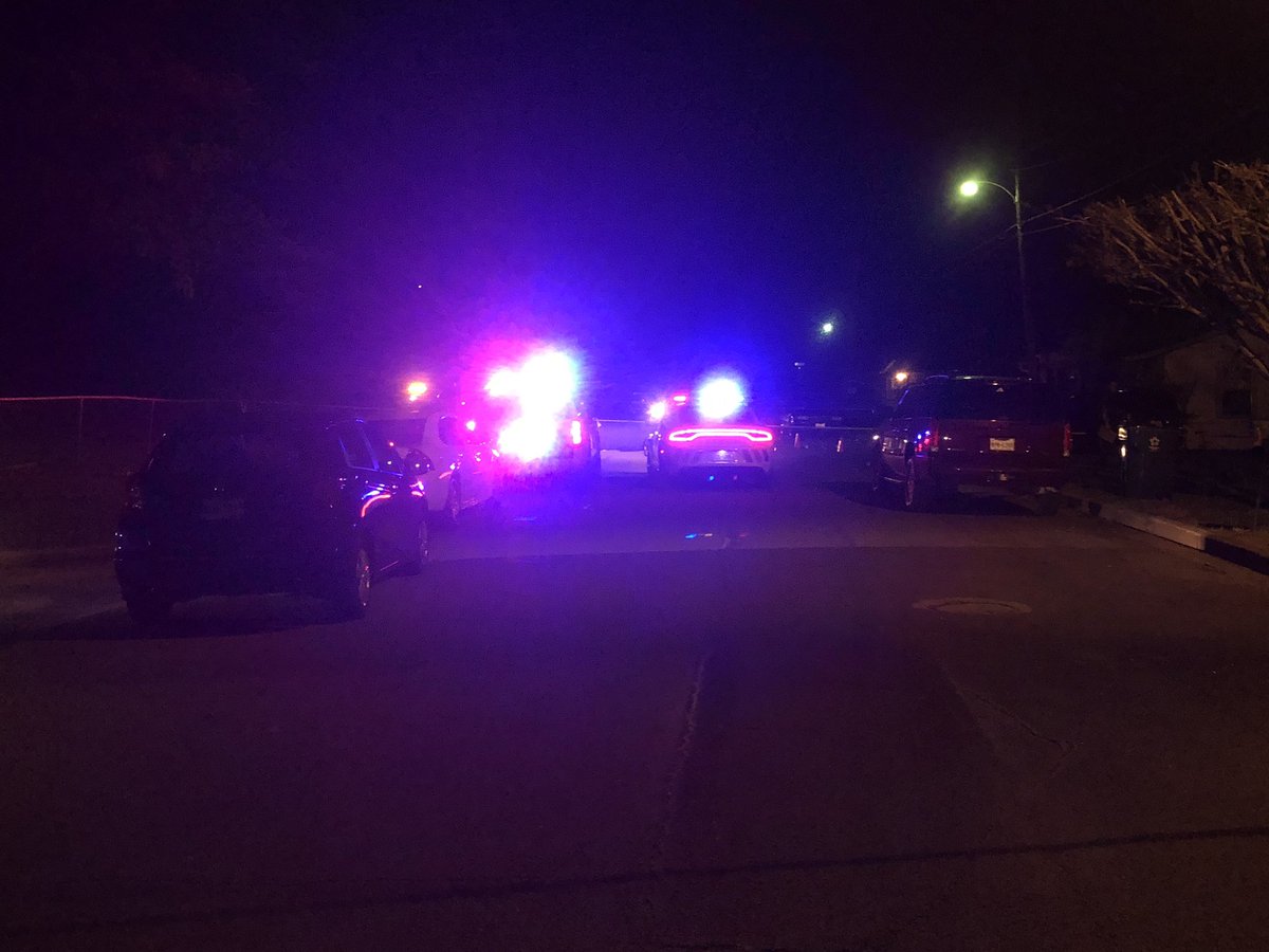 Police investigate fatal shooting in Kilgore neighborhood; no suspects identified.
