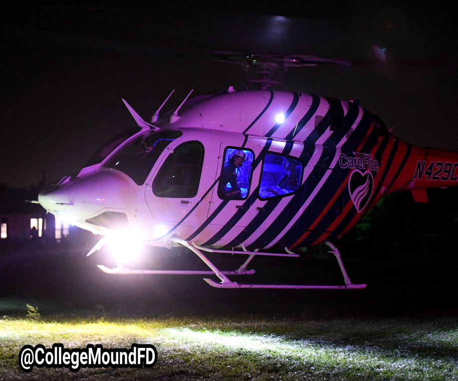 Horse riding accident leaves man seriously injured.  College Mound Kaufman Texas firefighter Paramedic helicopter CareFlite medic