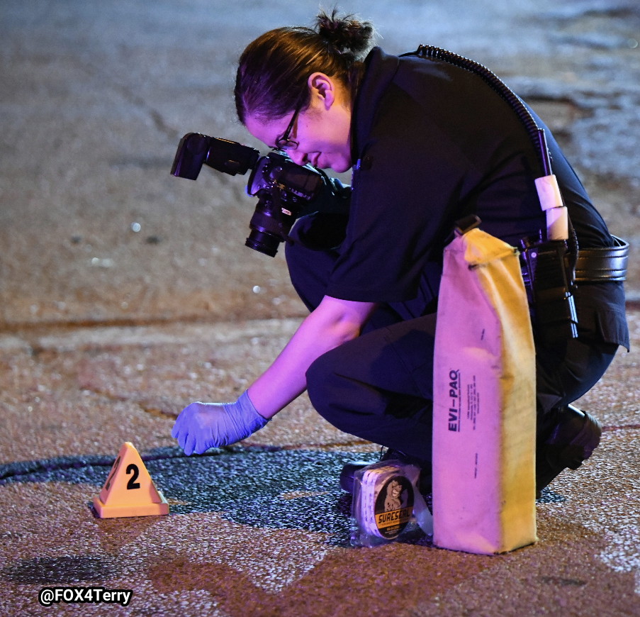 A disturbance outside a popular South Dallas store leaves 2 men wounded by gunfire. @disdpolice officer hears the shots, responds to provide care to wounded man. 