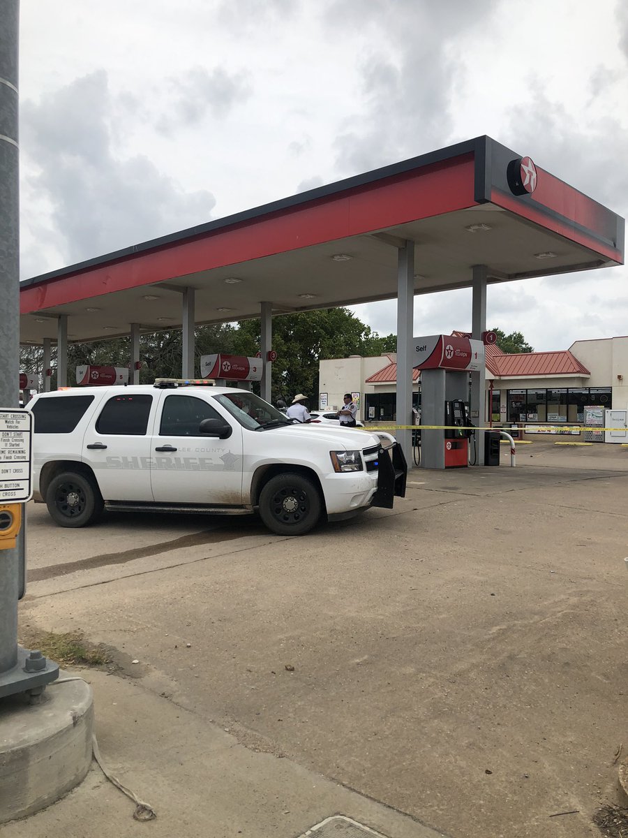 In Giddings where multiple people were stabbed before 9am. According to an official with the Texas Rangers, at least 3 people were stabbed near 77 & Independence and Waco and  Independence. Giddings officer shot the suspect who's   dead. No word on the victims' injuries