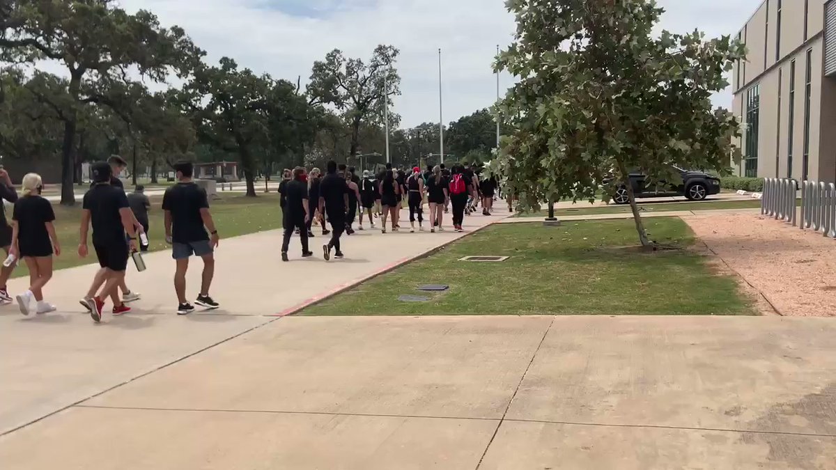 .@UHCougars athletes march and protest on the UH campus