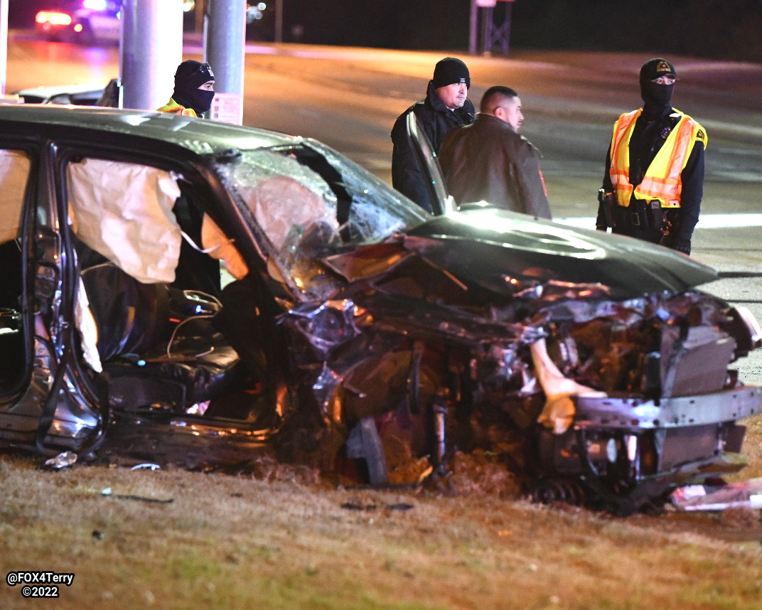 One person is dead, several injured in an overnight crash in the PleasantGrove area of Dallas. 