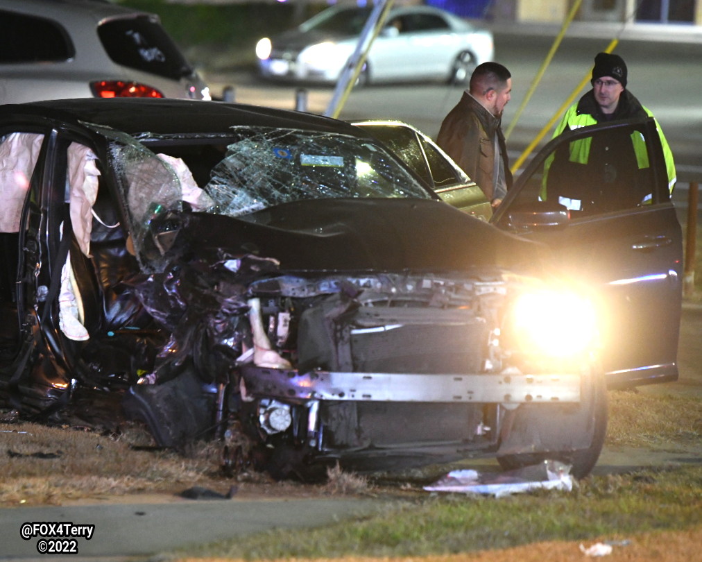 One person is dead, several injured in an overnight crash in the PleasantGrove area of Dallas. 