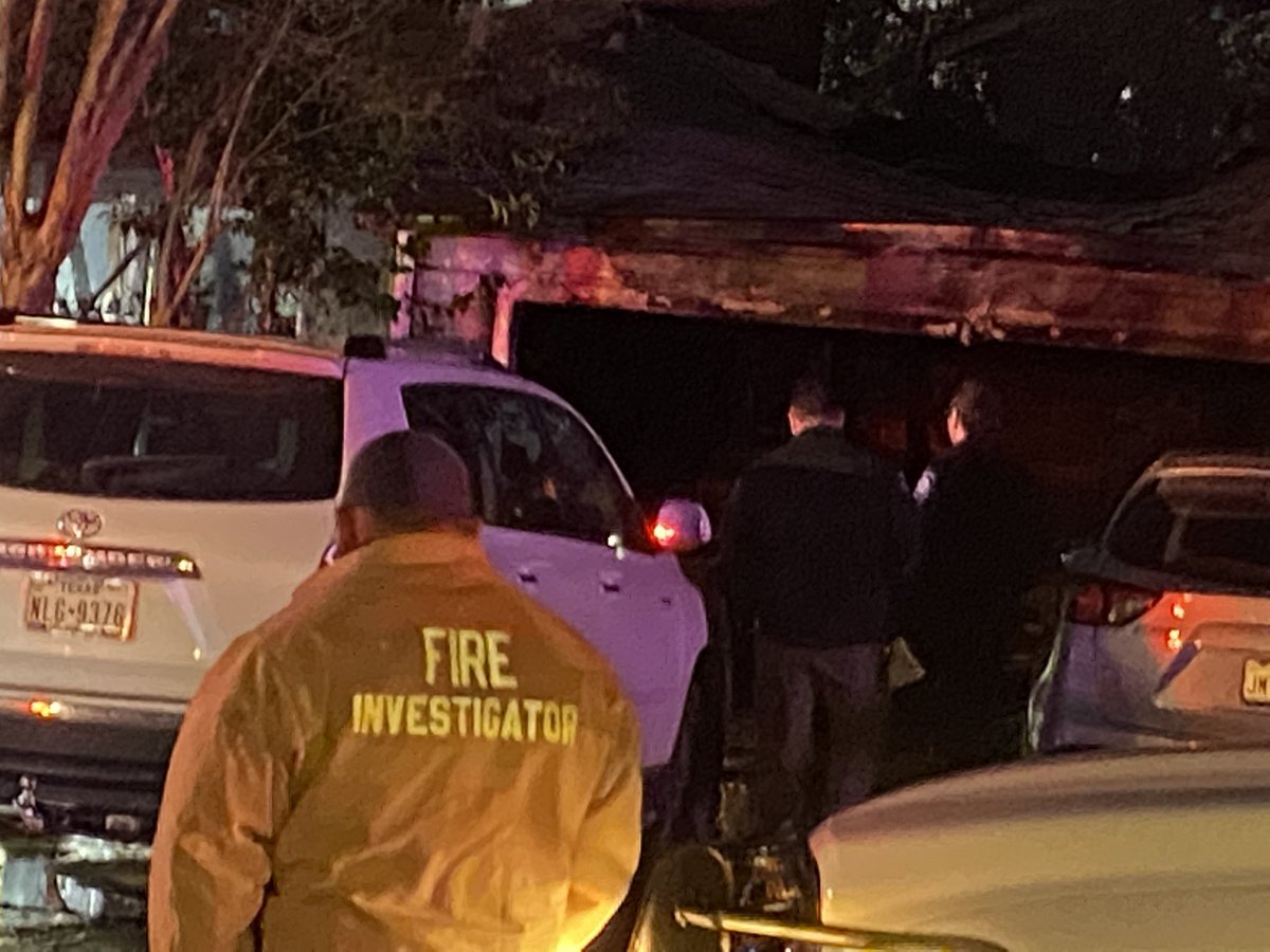 @SATXFire Arson investigators try to determine cause of fatal house fire off Brightwood Place