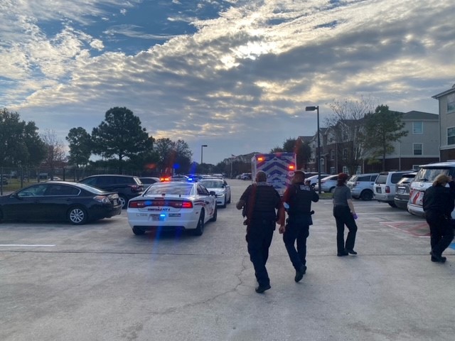 SHOOTING SCENE  Heavy police presence in the 333 block of Airtex Drive. Constable Deputies are working a shooting, where a male victim was shot in the leg.  Investigation is on going.  Please avoid the area if possible