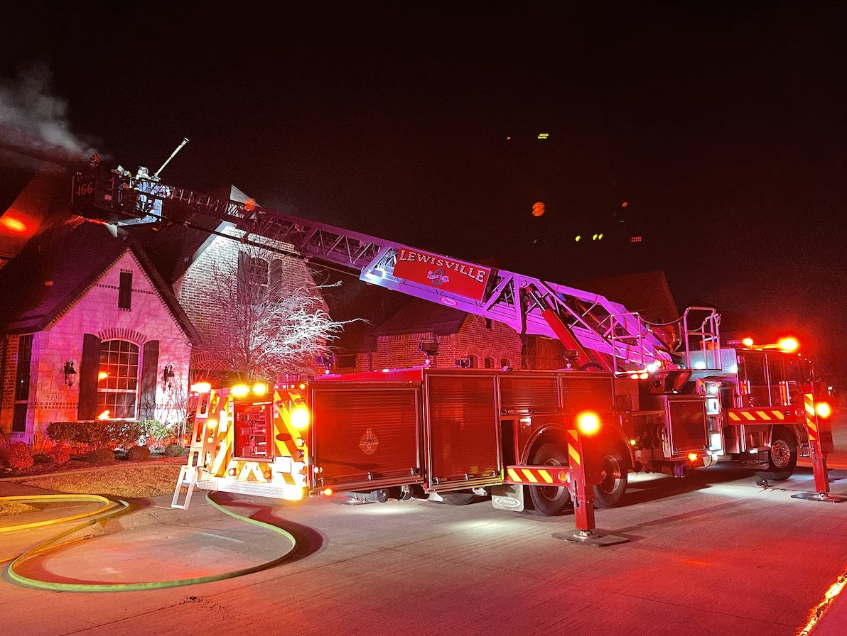 House Fire (Lewisville) Lewisville FD is working a 2 alarm house fire in the 900 block of Royal Minister Blvd. Smoke showing from a large two-story house. Carrollton FD is mutual aid.