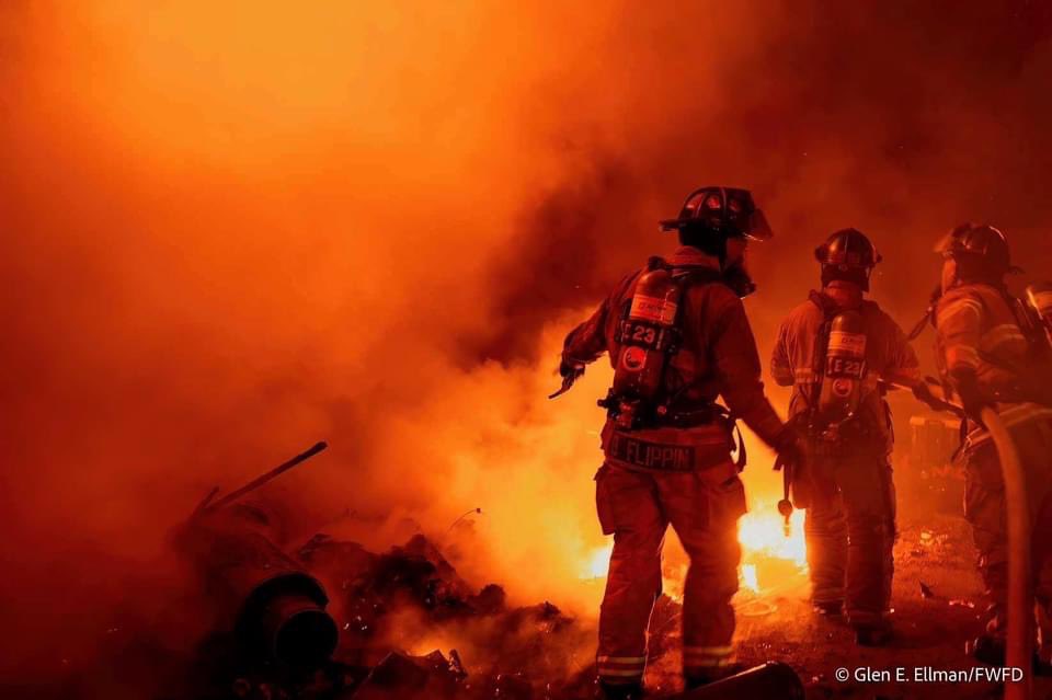 House fire in the 8000 blk of West Elizabeth Ln on the Westside of FortWorth. When E23 arrived on scene, heavy fire was coming from the structure. 5 FD units responded & it was under control in 15 mins. No injuries/cause under investigation