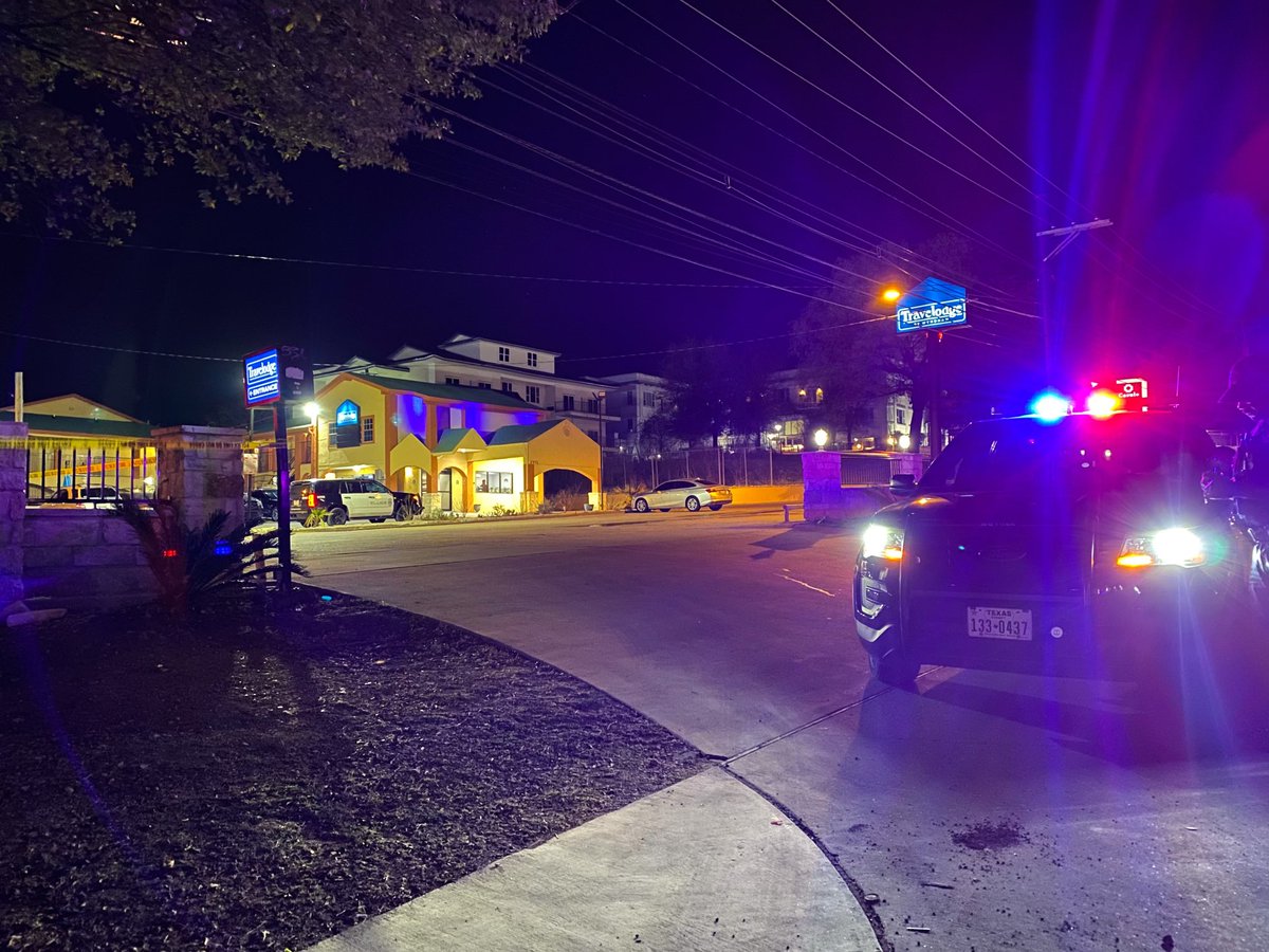 Austin Police are investigating a shooting at the Travelodge in south central ATX along I-35 and Oltorf. Police say they believe two people were shooting at each other around 4:30 this morning. Two people were taken to the hospital. Photos from photographer Jordan Belt on scene