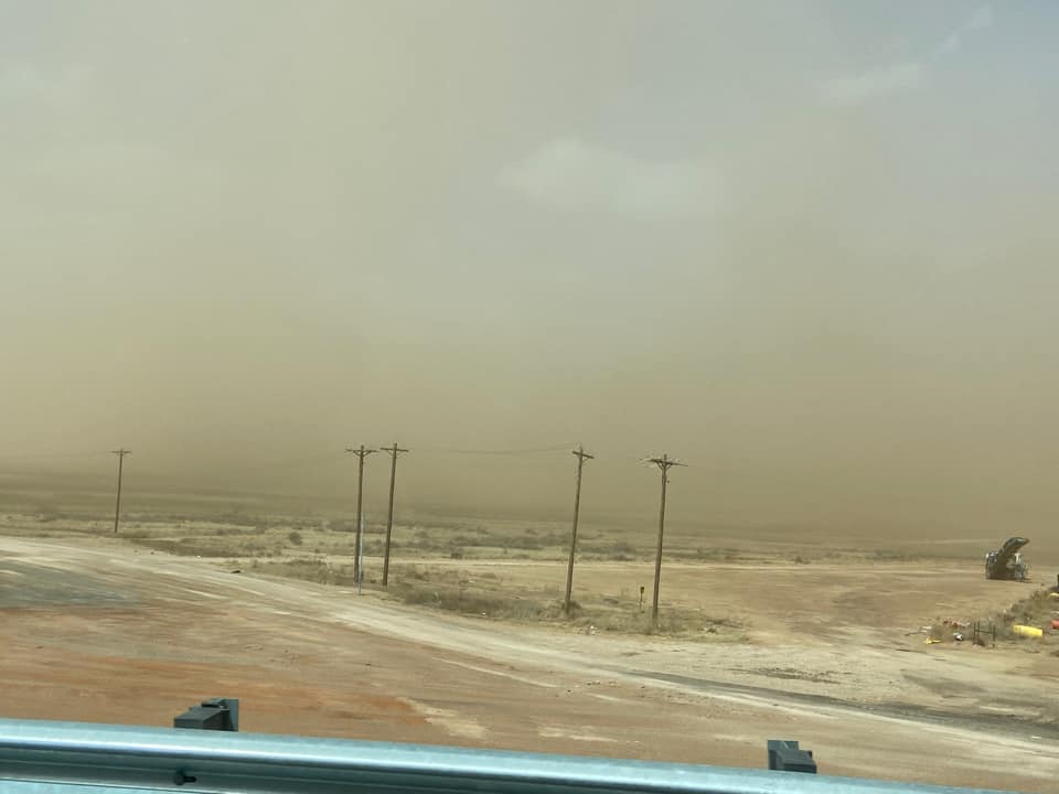 Blowing dust and wildfires are spreading here in the Permian Basin. A wildfire is currently burning just southeast of Big Lake in southern Reagan County txwx Stormracker9 @TxStormChasers @NWSMidland   camera Tim Moreno, Big lake camera Peggy Schaefer, Stanton