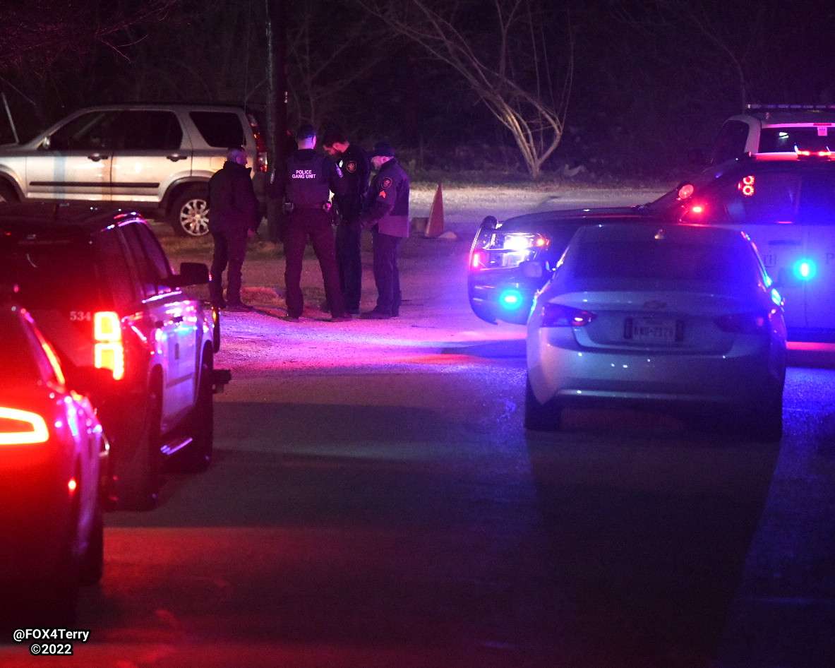 2 people including a teen critically wounded by gunfire at NW FortWorth rave party.