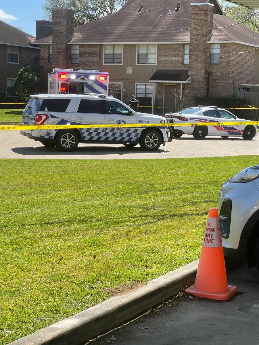 Heavy police presence in the 1800 block of Briarcreek Boulevard, the Memorial Hills Subdivision.   Constable Deputies are working a shooting where a male victim was shot multiple times. EMS is on scene.  Investigation is ongoing. 