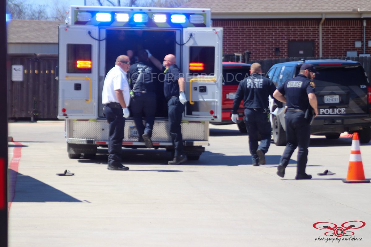 Shooting in Fort Worth on the 1800 block of Western Center has left 1 person in critical condition & enroute to JPS via @MedStarEMSInfo. @fortworthpd has air-1 up in the area looking for a suspect vehicle 