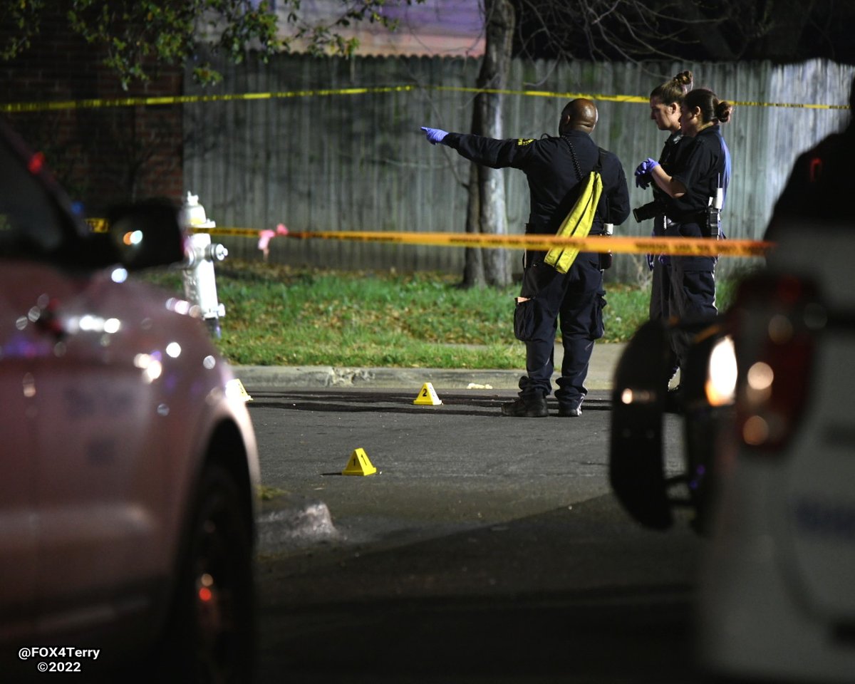 Shots fired in South Dallas. Police respond and find a man lying dead in the street