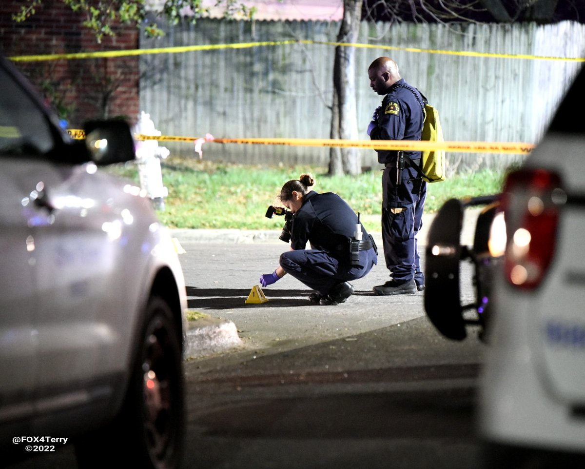 Shots fired in South Dallas. Police respond and find a man lying dead in the street