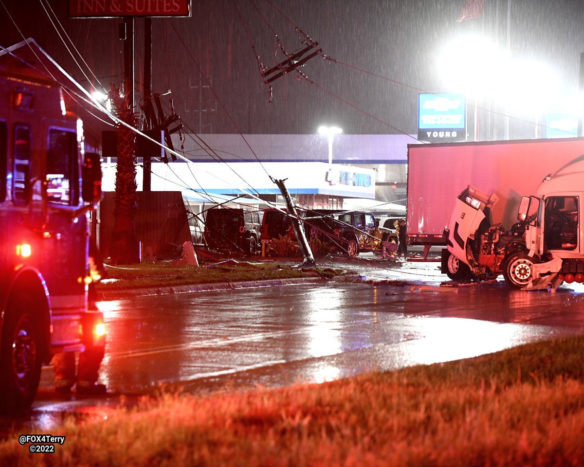 DFWtraffic AVOID I-30 and US-80 near the Dallas & Mesquite border. A truck crash has brought down power lines blocking all lanes and service roads EB&amp;WB from Buckner Blvd to St Francis.  