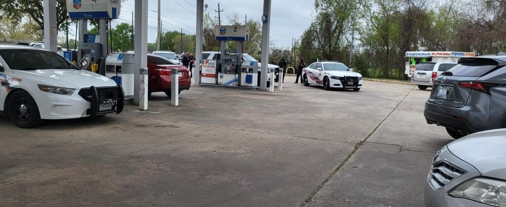 ROBBERY SUSPECT IN CUSTODY.   Heavy police presence in the 7500 block of Spring Cypress Road.   Constable Deputies located a female suspect who robbed multiple gas stations in the area early this morning. 