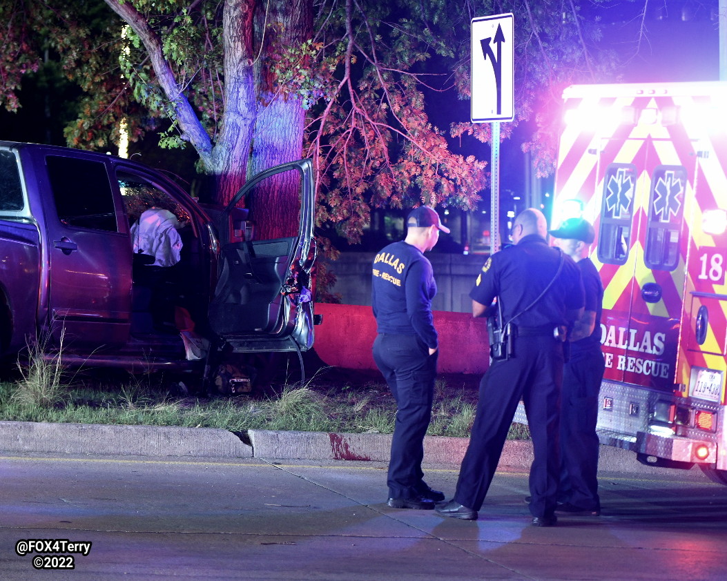 Dallas police investigating after a crash along Woodall Rodgers Frwy leaves a man dead.