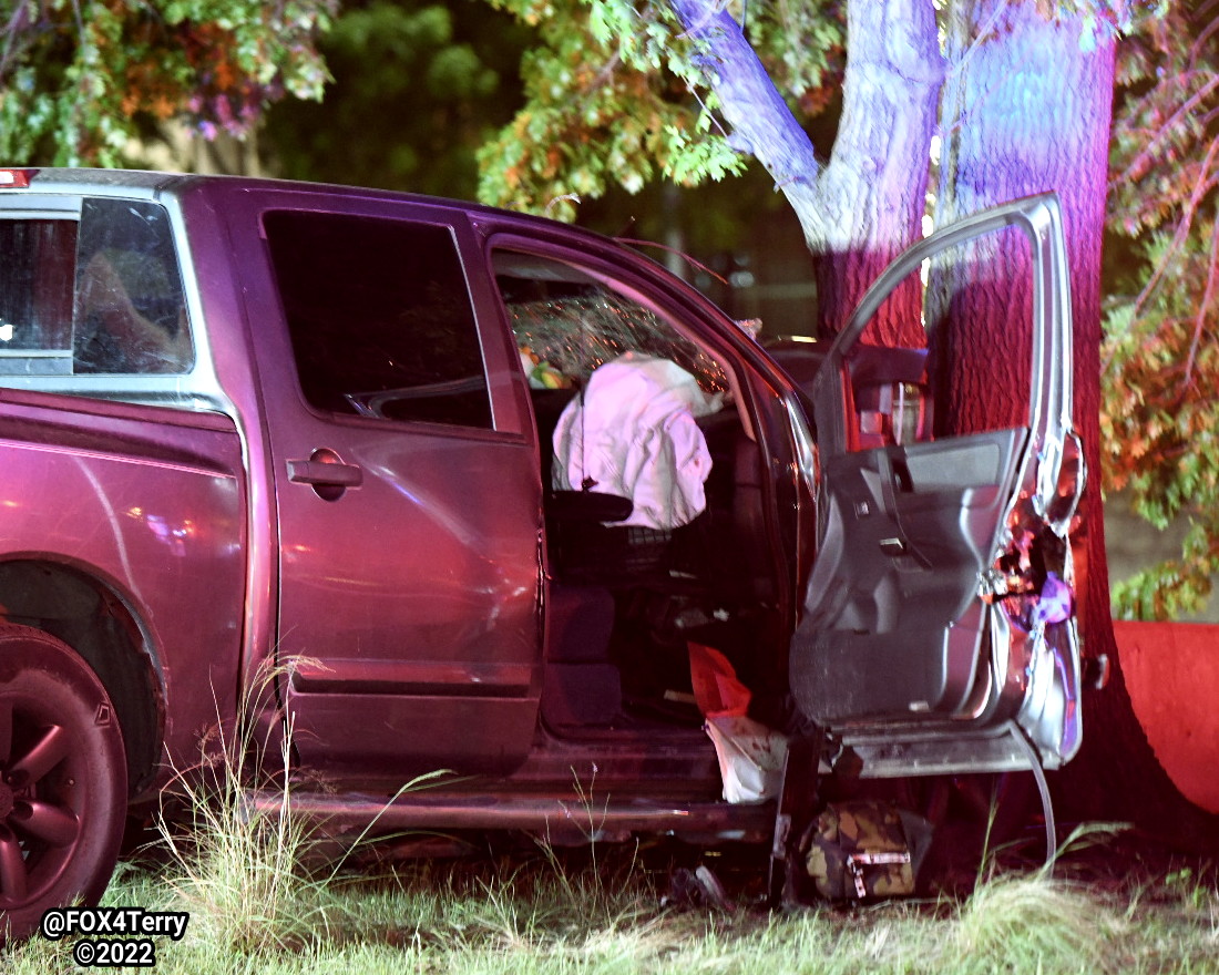 Dallas police investigating after a crash along Woodall Rodgers Frwy leaves a man dead.