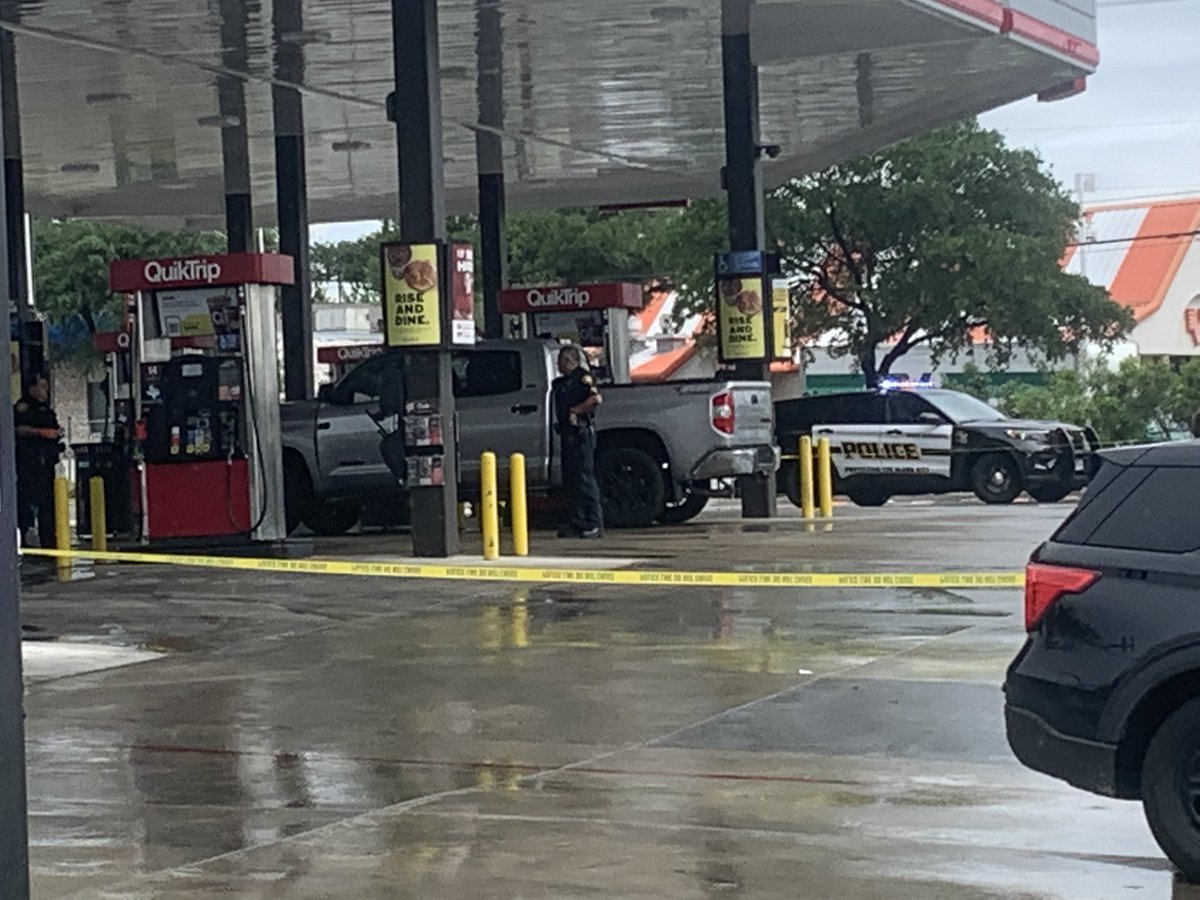 Major shooting at the intersection of Ramsey and San Pedro. Near a QT.