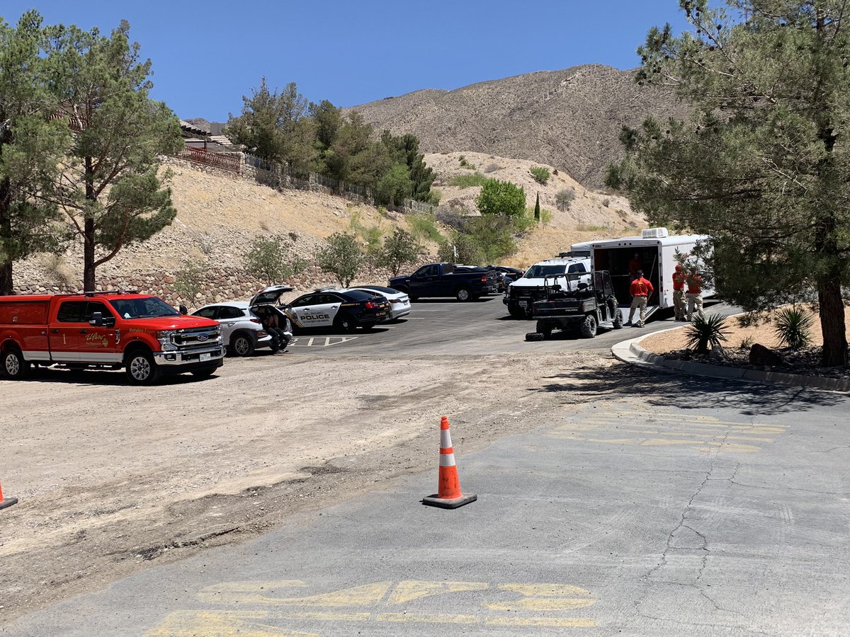 And @EPPOLICE are currently on Staton and waymore on a recovery operation. Officials say they found a body roughly 2 miles from the station trail. No word yet if it's the missing hiker