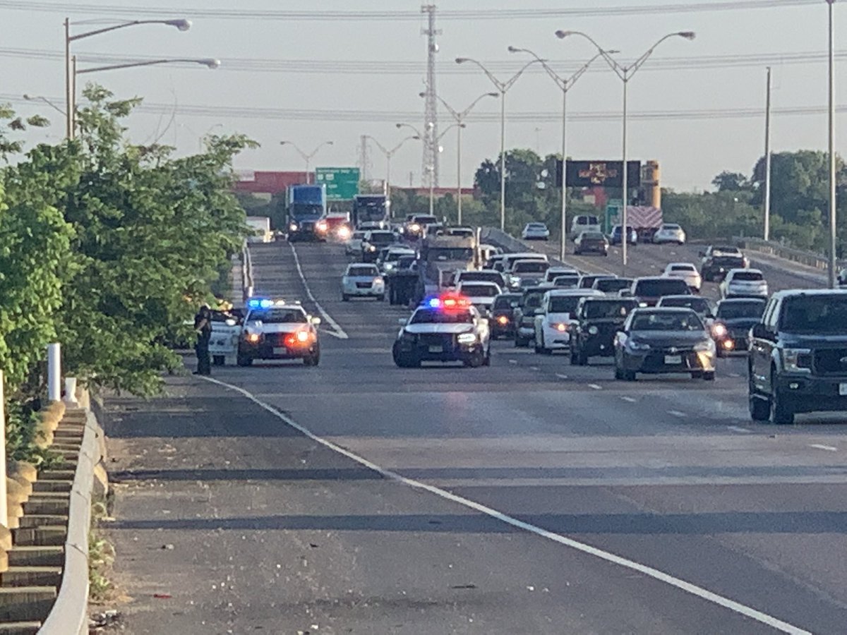 A body of a man has been discovered southbound Stemmons near Harry Hines in Dallas. DPD and DSO officers are on scene. Traffic Nb and Sb slow moving in the area