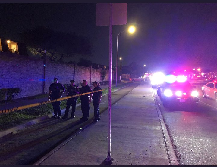 Houston police South Gessner officers are at a shooting scene 6600 Hillcroft. Adult male victim is expected to survive