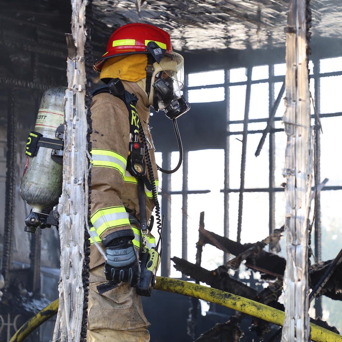 The EPFD responded to a Condition 1 fire at a mobile home on Butterfield Dr.  Crews quickly knocked down the fire before it could extend to other structures. No injuries reported.  Incident under investigation