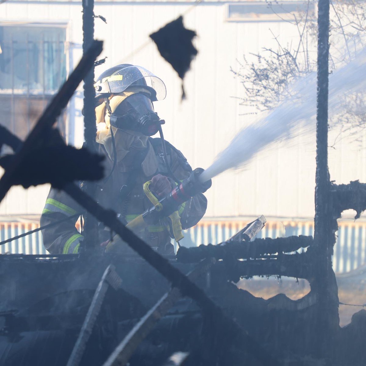 The EPFD responded to a Condition 1 fire at a mobile home on Butterfield Dr.  Crews quickly knocked down the fire before it could extend to other structures. No injuries reported.  Incident under investigation