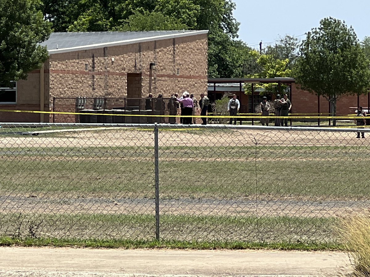 Photos from our @FoxNews photographer at Robb Elementary School in Uvalde, TX. Uvalde Mayor Don McLaughlin tells the shooting happened a block away from the school, then shooter ran to school. He and DPS tell one person shot.