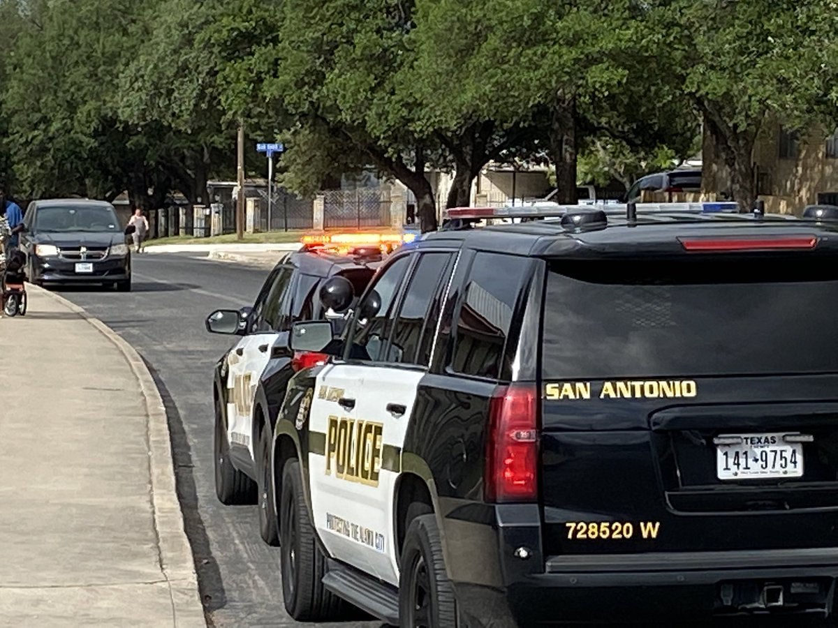 @SATXPolice are investigating a murder after a man was shot in the head inside an apartment off Bandera and Sherill Brook. One man is in custody