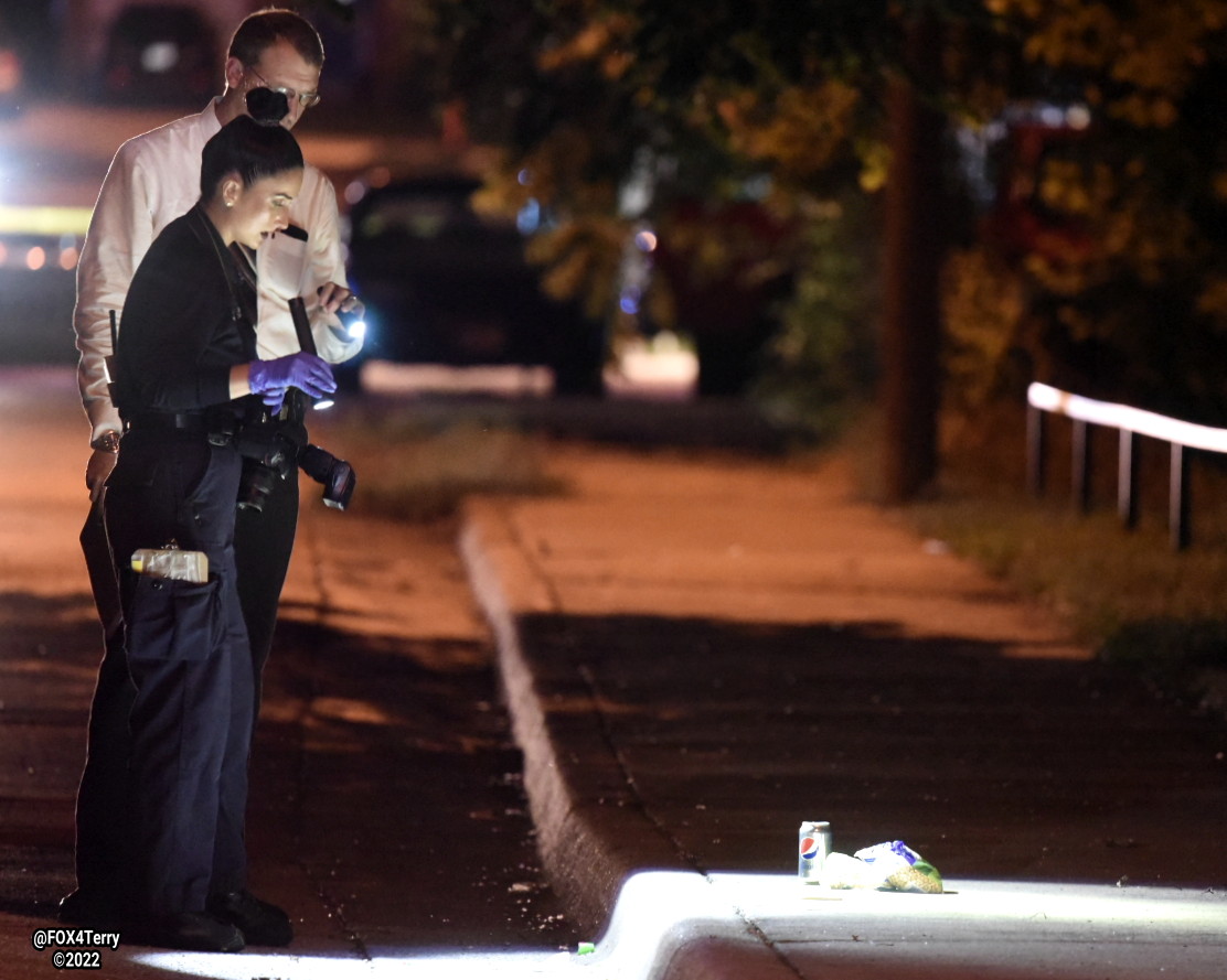 Shots fired in a Dallas park leaves a 15 yr old dead and another juvenile wounded. Dallas police homicide detectives are on the scene.