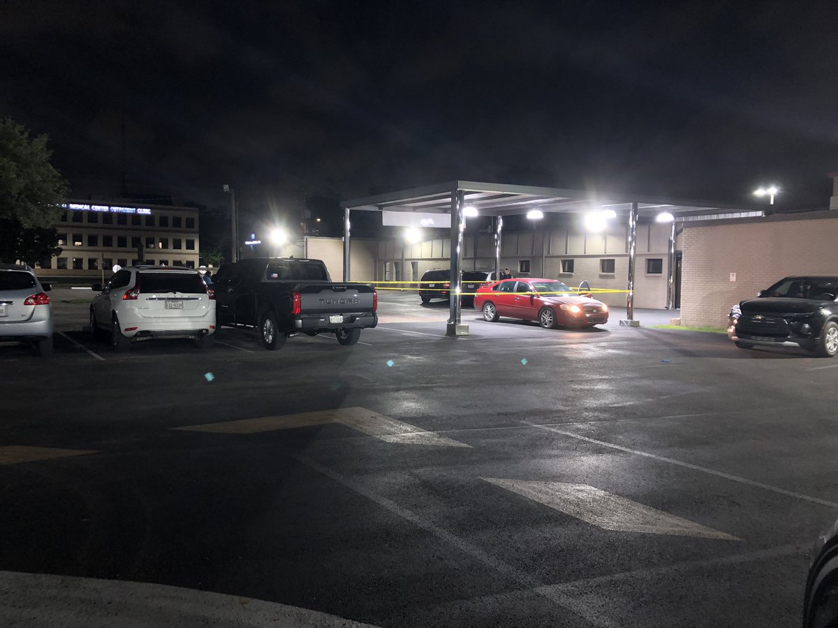 Houston Police:North officers are at 500 W. Tidwell. 19 year old male was taken to the emergency room with a fatal gunshot wound. Passengers reported a passing vehicle fired several rounds. Officers are working to determine where the shooting took place