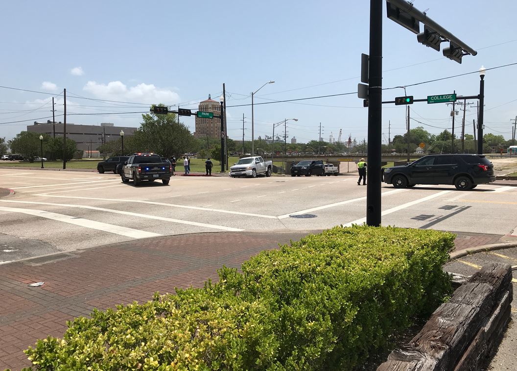 Beaumont Police tell they've taken a suspect into custody after they tried to stop him for a warrant and he wrecked out at Park and College during a brief chase