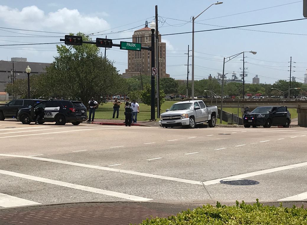 Beaumont Police tell they've taken a suspect into custody after they tried to stop him for a warrant and he wrecked out at Park and College during a brief chase