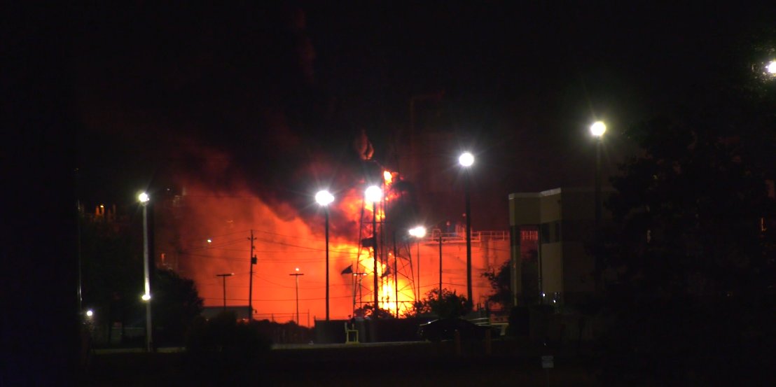 Explosion and fire reported at Oxy Vinyls in La Porte overnight.  La Porte OEM (@lpoem) says no protective actions needed by the public as of 2AM.