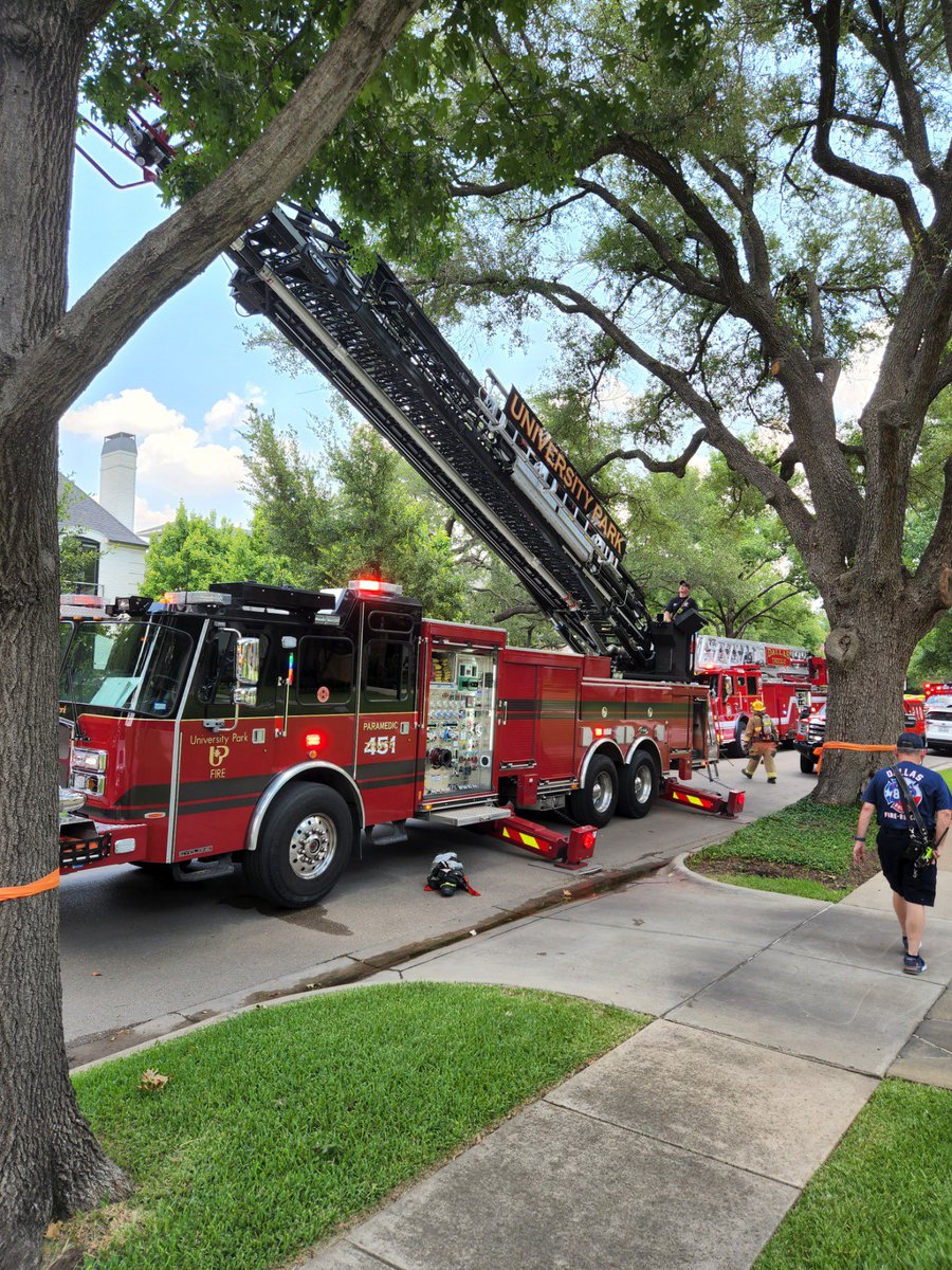 Crews continue to work the house fire in the 3800 block of Colgate. The DFR Salvation Army Emergency Disaster Services truck is also on scene providing water, snacks and chairs for first responders