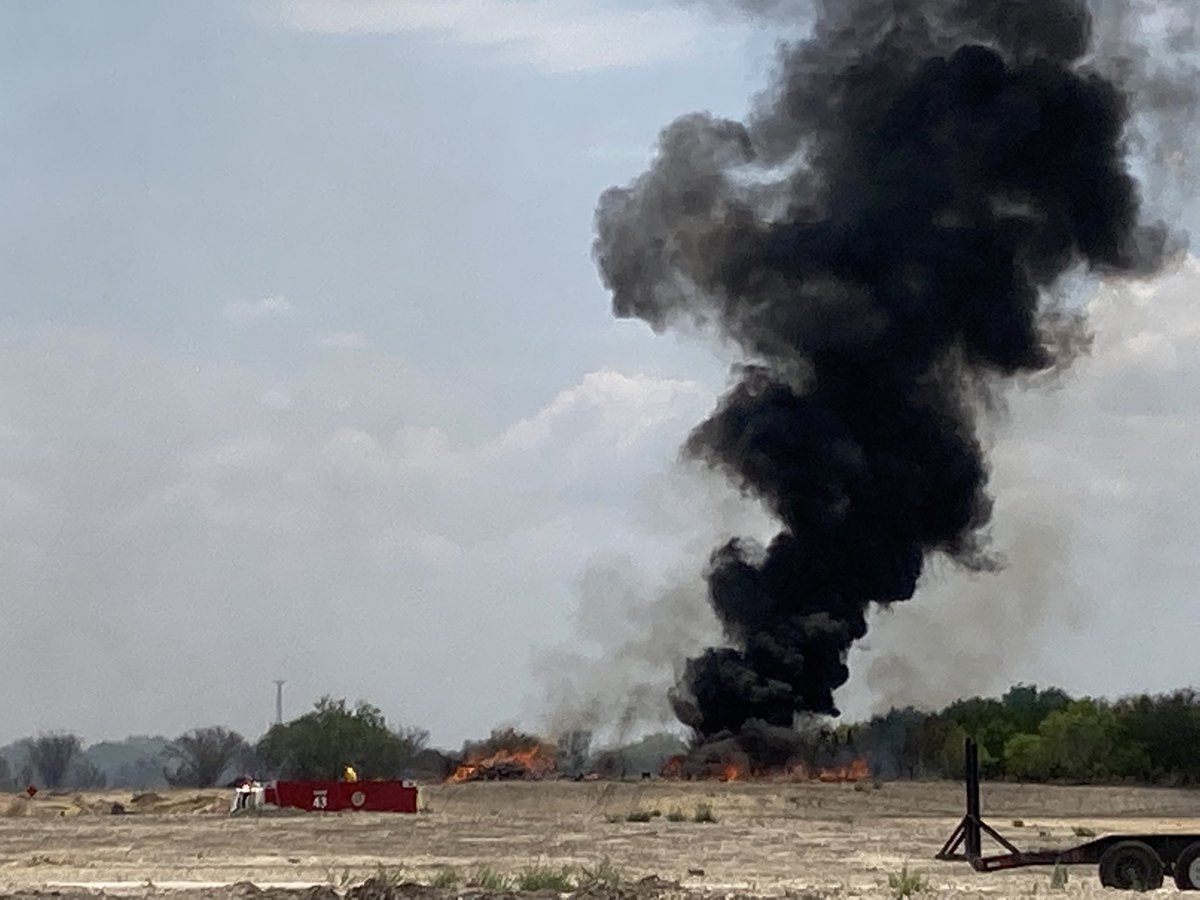 Bexar county DISTRIC 2 along with JBS Fire and Castroville fire are working a good size brush fire. This happening off Hwy 90 and fm 211. Fire seems to be under control