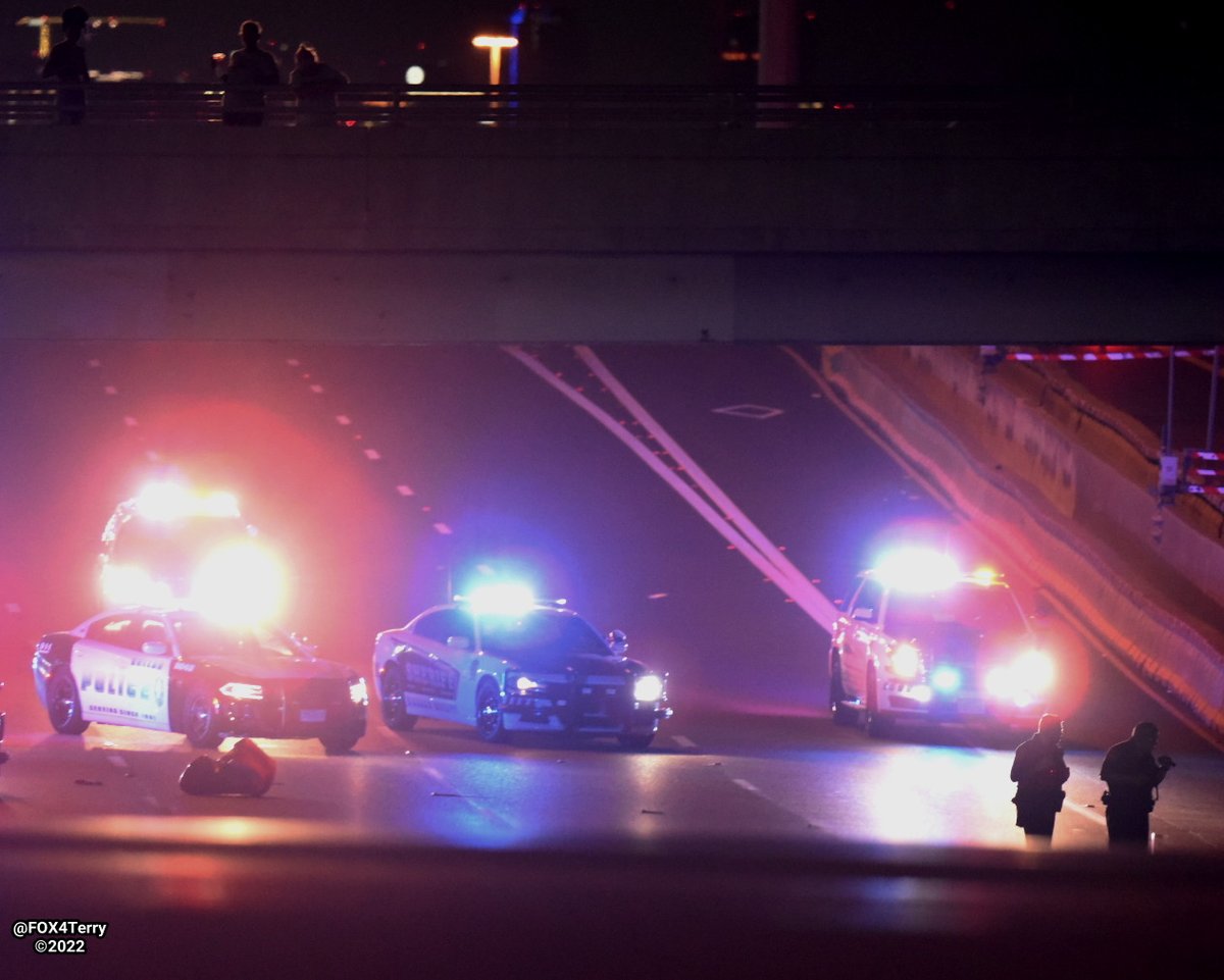 DFWtraffic All EB lanes of E RL Thornton at Jim Miller closed as @Dallas_Sheriff deputies work a deadly crash. 