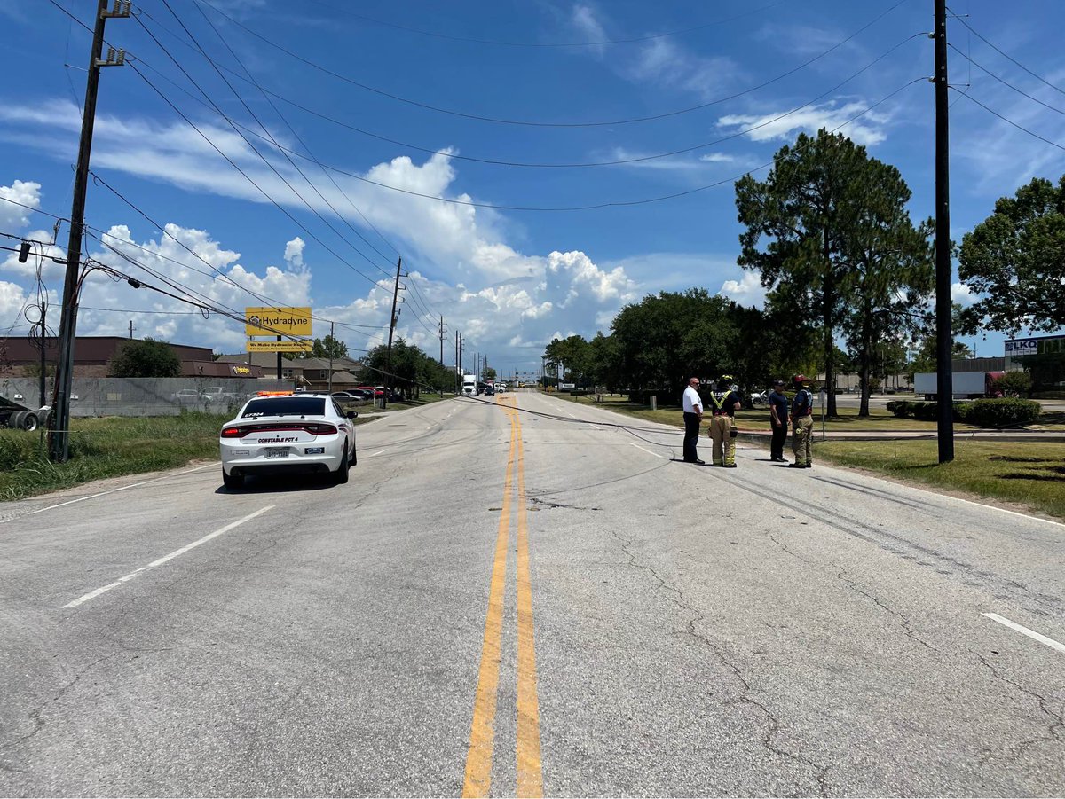 ALERT- LIVE WIRES  Powerlines down across the 100 block of Rankin Road and W Hardy Road.   CenterPoint has been notified and are en route.   East and west bound lanes of Rankin Road are currently shut down by emergency crews. 