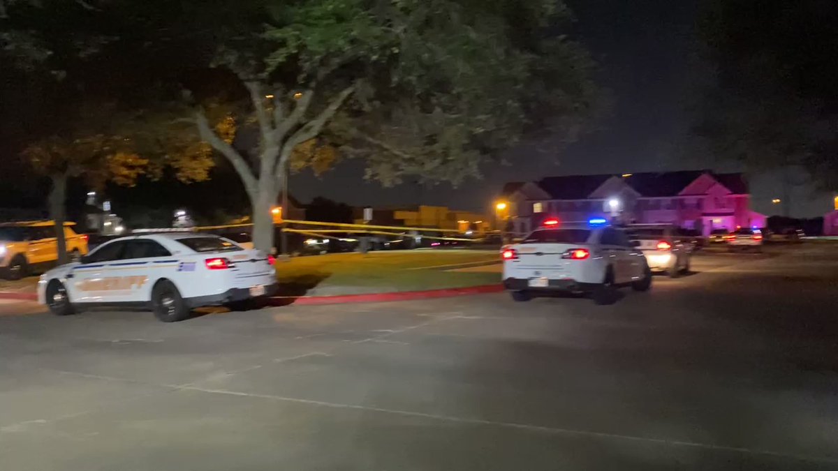 @HCSOTexas investigating after a man was found shot multiple times at an apt complex in W. Harris County & flown to a hospital — another victim, a woman was found dead inside a car — still parked here this morning with  all it's doors open