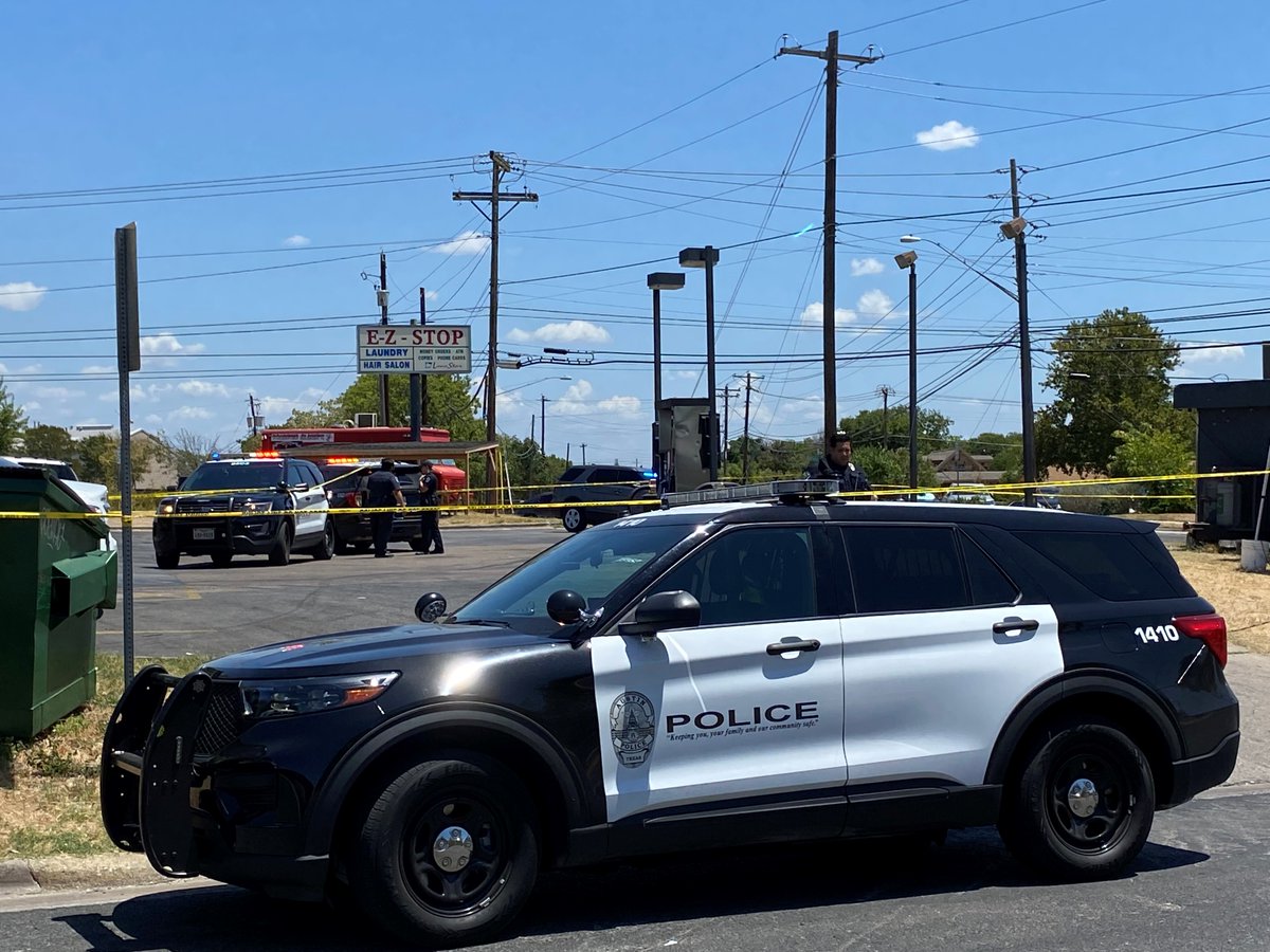 APD investigating homicide at location of fatal pedestrian collision in North Austin on Kramer Lane