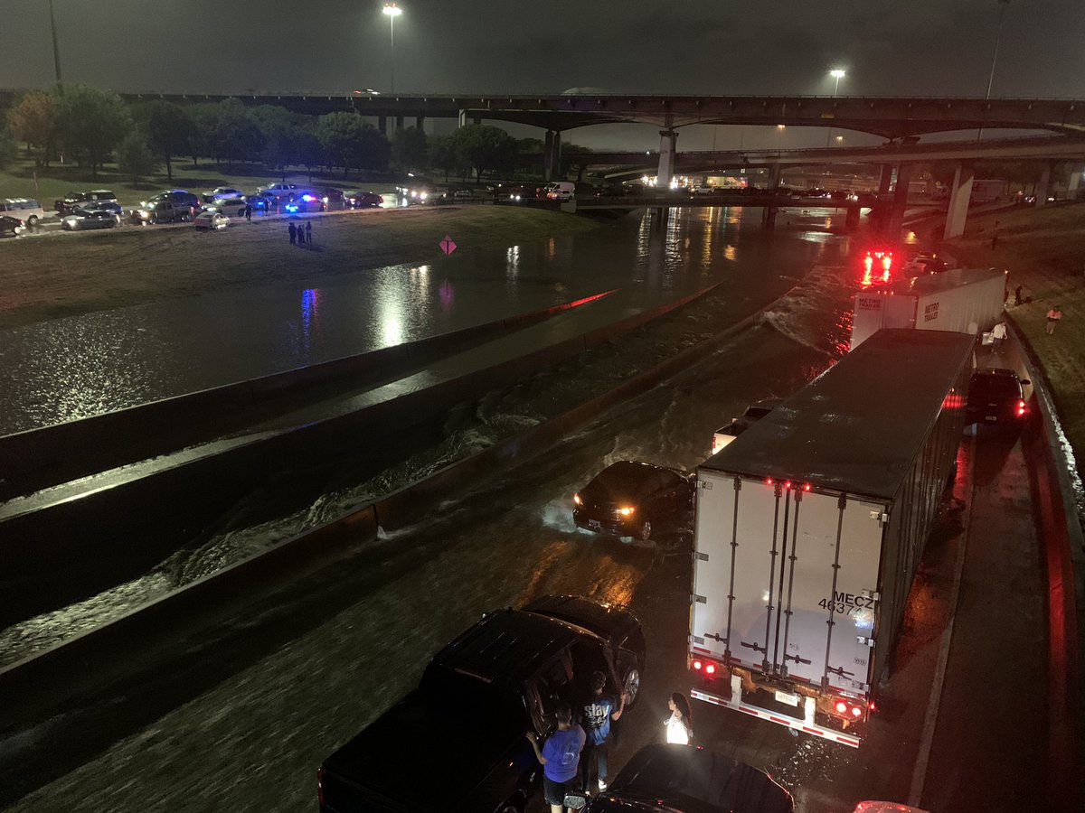 Dfw Traffic : AVOID I-30 EB & WB : S Malcolm X Boulevard. Major Flooding