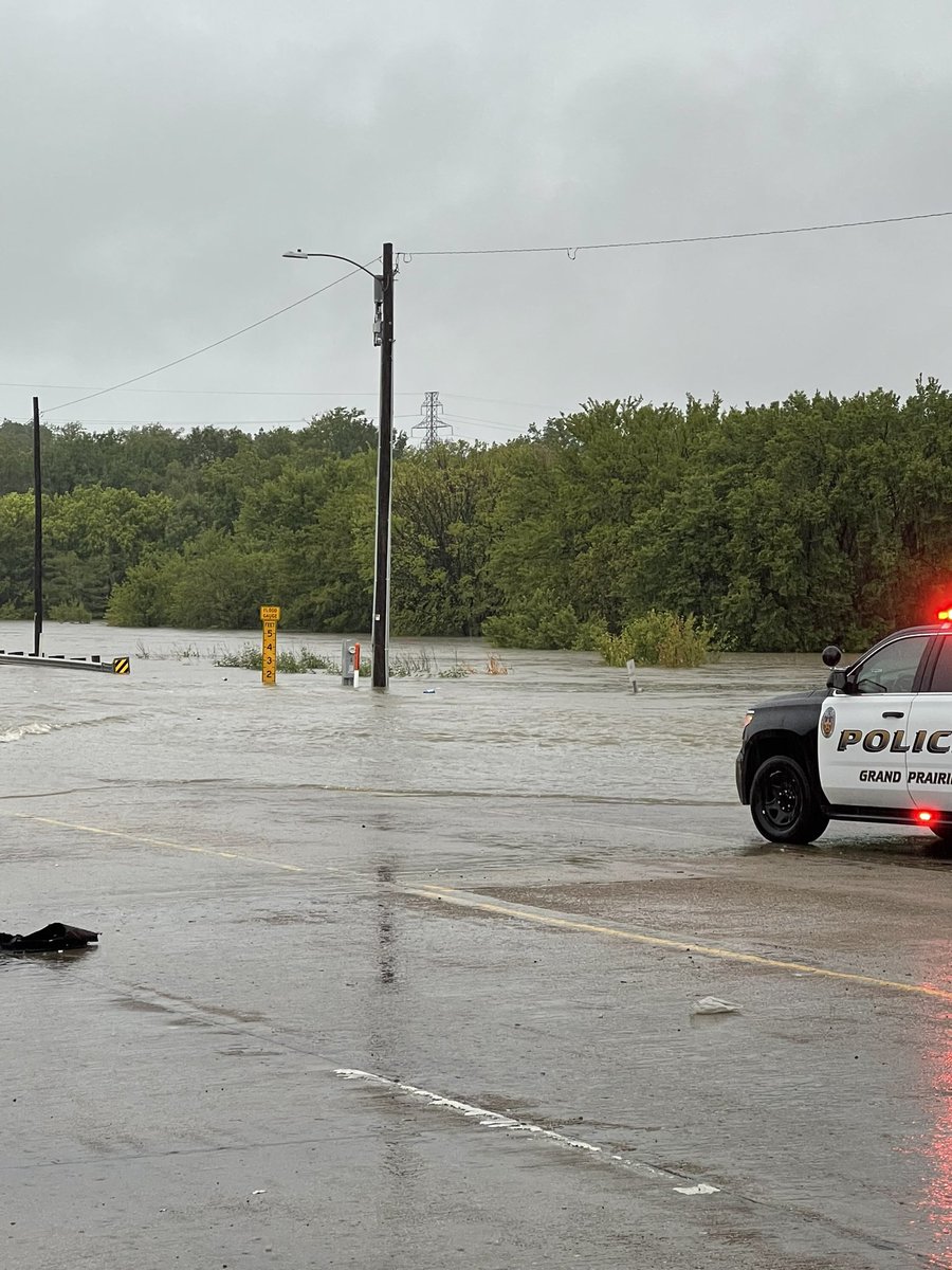 Flooding in Grand Prairie Belt Line & Skyline water about 2 Feet deep on Belt Line